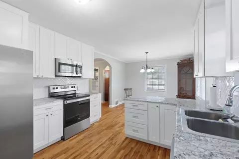 Kitchen - 308 E Centennial Ave, Carthage, MO 64836 photo 3 of 4