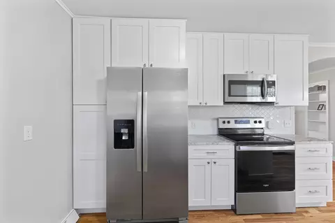 Kitchen - 308 E Centennial Ave, Carthage, MO 64836 photo 4 of 4