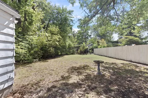 Exterior - 308 E Centennial Ave, Carthage, MO 64836 photo 4 of 5