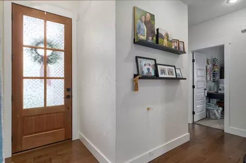 Entry Way - 1107 S Brooks Ave, Ozark, MO 65721 photo 2 of 3