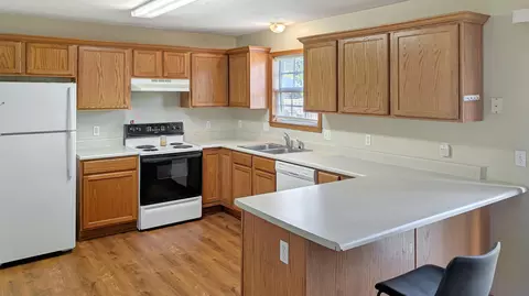 Kitchen - 505 Silverleaf Ln, Willard, MO 65781 photo 2 of 2