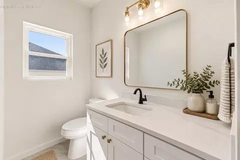 Bath - 148 E Kelce Ln, Republic, MO 65738 photo 6 of 7