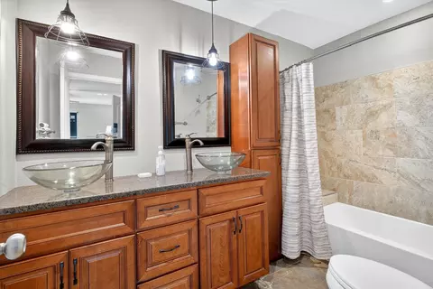 Bath - 4967 E Farm Road 66, Springfield, MO 65803 photo 2 of 3