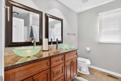 Bath - 4967 E Farm Road 66, Springfield, MO 65803 photo 1 of 3