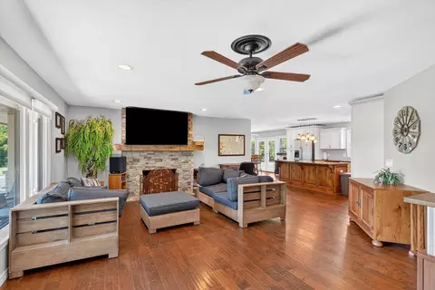 Living - 4967 E Farm Road 66, Springfield, MO 65803 photo 2 of 2