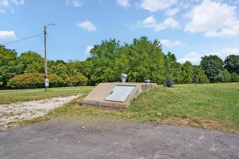 Exterior - 4967 E Farm Road 66, Springfield, MO 65803 photo 5 of 7