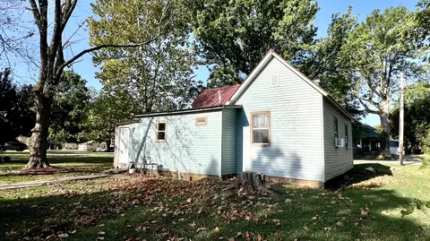 702 Truman St, Lamar, MO 64759 photo 2
