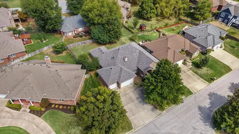 View/Area - 2705 E Shady Glen Dr, Springfield, MO 65804 photo 1 of 1