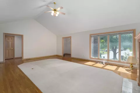 Living - 2705 E Shady Glen Dr, Springfield, MO 65804 photo 2 of 7