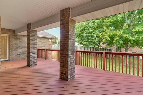 Exterior - 2705 E Shady Glen Dr, Springfield, MO 65804 photo 5 of 10
