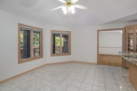 Living - 2705 E Shady Glen Dr, Springfield, MO 65804 photo 6 of 7