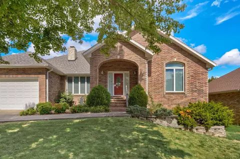 Exterior - 2705 E Shady Glen Dr, Springfield, MO 65804 photo 2 of 10