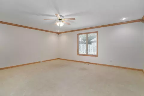 Living - 2705 E Shady Glen Dr, Springfield, MO 65804 photo 7 of 7