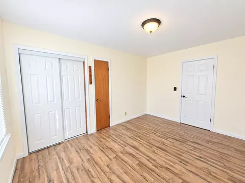 Bedroom - 821 Main St, Cabool, MO 65689 photo 3 of 4