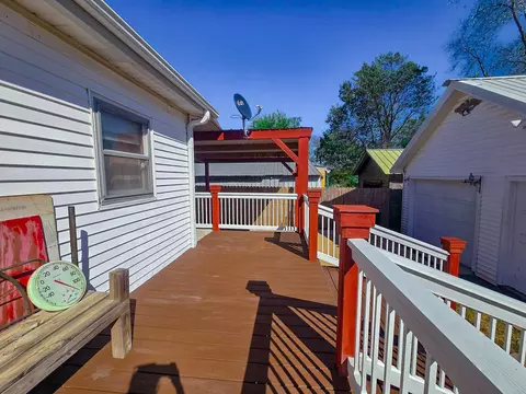 Exterior - 821 Main St, Cabool, MO 65689 photo 6 of 8