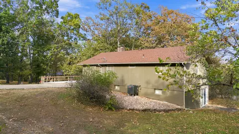 Exterior - 500 Bluebird Ln, Shell Knob, MO 65747 photo 8 of 11