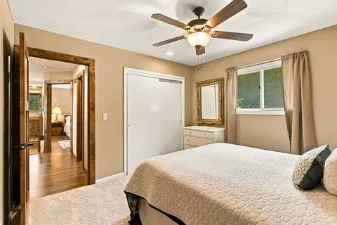 Bedroom - 500 Bluebird Ln, Shell Knob, MO 65747 photo 3 of 7