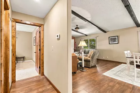 Entry Way - 500 Bluebird Ln, Shell Knob, MO 65747 photo 5 of 8