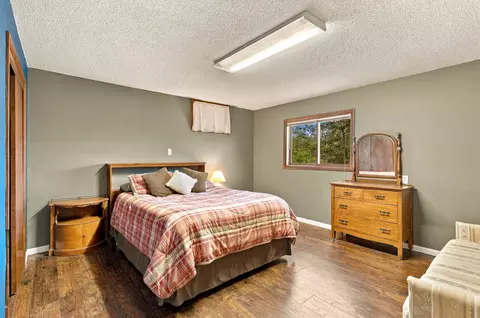 Bedroom - 500 Bluebird Ln, Shell Knob, MO 65747 photo 4 of 7