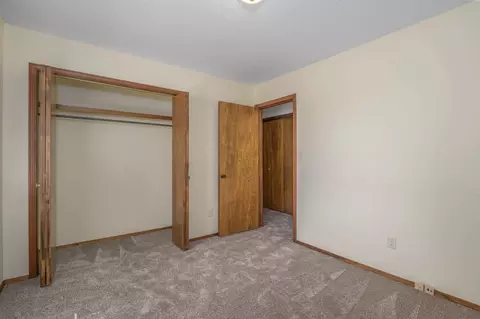 Bedroom - 1141 E Cambridge St, Springfield, MO 65807 photo 8 of 8