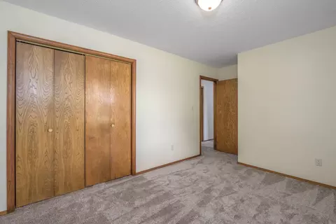 Bedroom - 1141 E Cambridge St, Springfield, MO 65807 photo 4 of 8