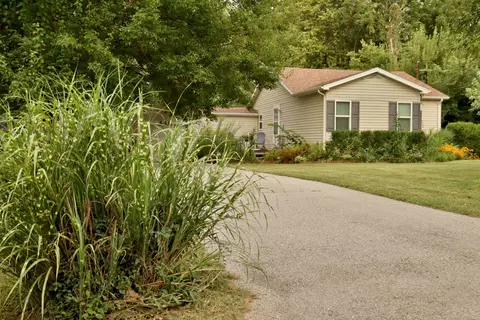 Exterior - 648 S Peach Tree Ave, Springfield, MO 65802 photo 19 of 19
