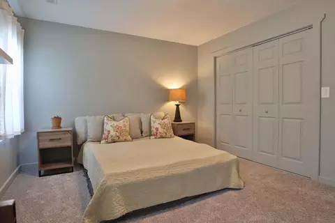 Bedroom - 648 S Peach Tree Ave, Springfield, MO 65802 photo 1 of 8
