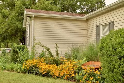 Exterior - 648 S Peach Tree Ave, Springfield, MO 65802 photo 14 of 19
