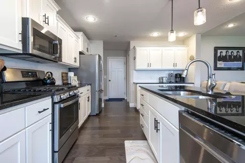 Kitchen - 813 E Brewer Ave, Nixa, MO 65714 photo 2 of 4