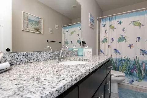 Bath - 813 E Brewer Ave, Nixa, MO 65714 photo 2 of 3
