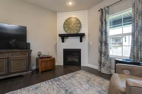 Living - 813 E Brewer Ave, Nixa, MO 65714 photo 2 of 3