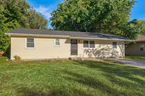 Exterior - 1934 N Yates Ave, Springfield, MO 65803 photo 3 of 8