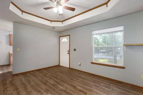 1121 S Colgate Ave, Springfield, MO 65802 photo 2