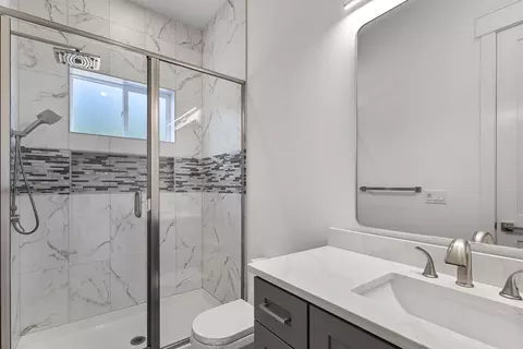 Bath - 5560 N Farm Rd 177, Springfield, MO 65803 photo 7 of 15
