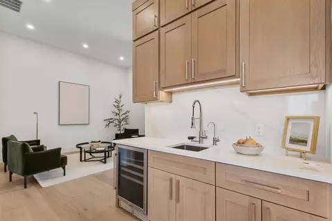 Kitchen - 5560 N Farm Rd 177, Springfield, MO 65803 photo 15 of 16
