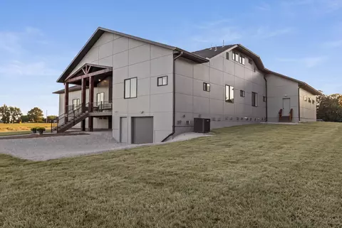 Exterior - 5560 N Farm Rd 177, Springfield, MO 65803 photo 6 of 13