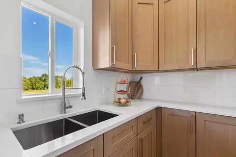 Kitchen - 5560 N Farm Rd 177, Springfield, MO 65803 photo 10 of 16
