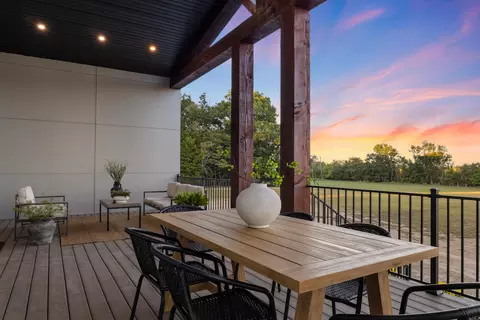 Exterior - 5560 N Farm Rd 177, Springfield, MO 65803 photo 5 of 13