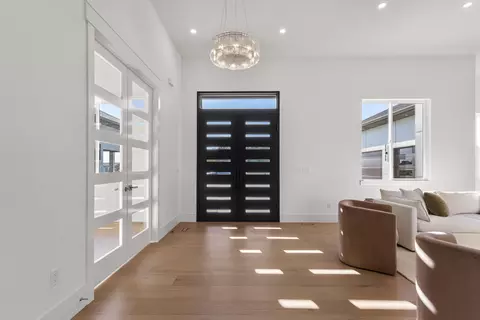 Entry Way - 5560 N Farm Rd 177, Springfield, MO 65803 photo 1 of 4