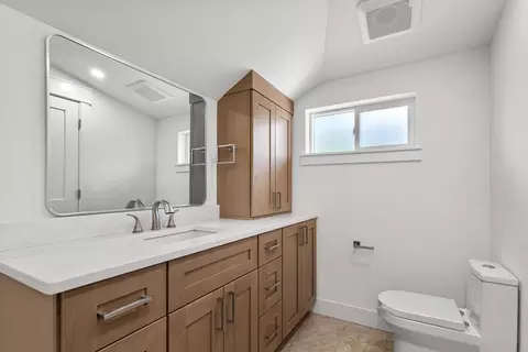Bath - 5560 N Farm Rd 177, Springfield, MO 65803 photo 14 of 15