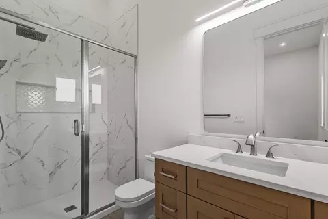 Bath - 5560 N Farm Rd 177, Springfield, MO 65803 photo 6 of 15