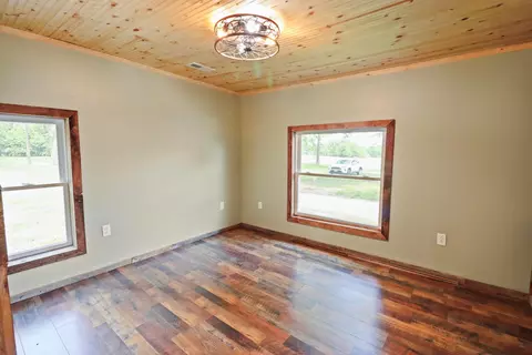Bedroom - 3427 N Farm Road 71, Bois D Arc, MO 65612 photo 1 of 5