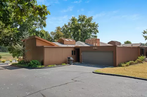 Exterior - 645 S Augusta Dr, Springfield, MO 65809 photo 2 of 12