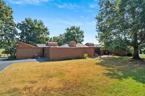 Exterior - 645 S Augusta Dr, Springfield, MO 65809 photo 12 of 12