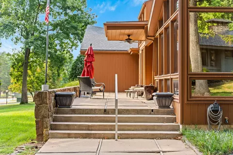 Exterior - 645 S Augusta Dr, Springfield, MO 65809 photo 6 of 12