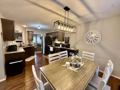 Dining - 900 S Natalie Ave, Springfield, MO 65802 photo 2 of 2