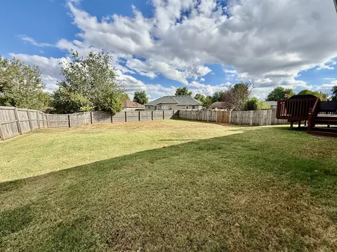 Exterior - 900 S Natalie Ave, Springfield, MO 65802 photo 5 of 8