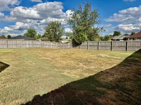 Exterior - 900 S Natalie Ave, Springfield, MO 65802 photo 7 of 8