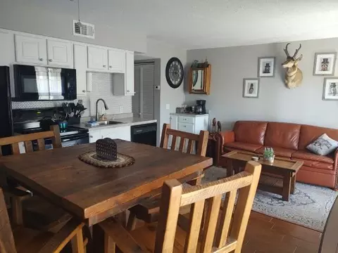 Dining - 40 Scenic Ct #3, Branson, MO 65616 photo 2 of 2