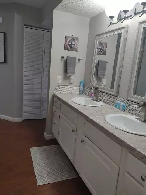 Bath - 40 Scenic Ct #3, Branson, MO 65616 photo 3 of 3